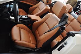 2011款宝马335i敞篷版