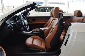 2011款宝马335i敞篷版