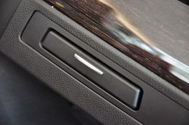 2011款宝马335i敞篷版