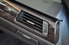 2011款宝马335i敞篷版