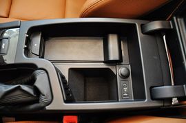 2011款宝马335i敞篷版