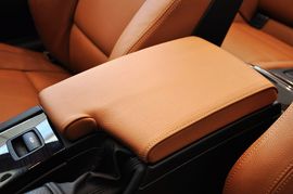 2011款宝马335i敞篷版