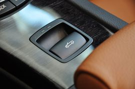 2011款宝马335i敞篷版