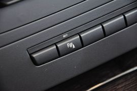 2011款宝马335i敞篷版