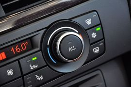 2011款宝马335i敞篷版