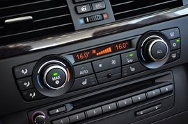 2011款宝马335i敞篷版