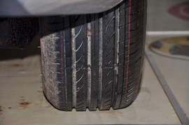 2011款长安CX30三厢