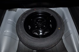 2011款长安CX30三厢