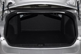 2011款长安CX30三厢