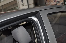 2011款长安CX30三厢