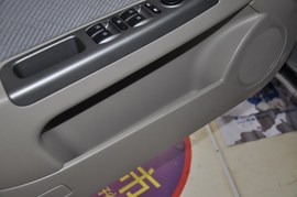 2011款长安CX30三厢