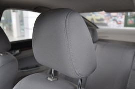 2011款长安CX30三厢