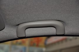 2011款长安CX30三厢