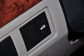 2011款长安CX30三厢