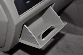 2011款长安CX30三厢