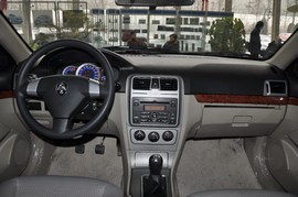 2011款长安CX30三厢