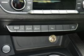 2017款奥迪A4L