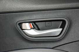 2016款现代全新胜达2.0T自动两驱智能型