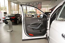 2016款现代全新胜达2.0T自动两驱智能型