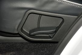 2016款现代全新胜达2.0T自动两驱智能型