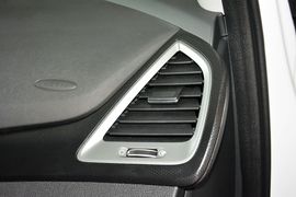 2016款现代全新胜达2.0T自动两驱智能型