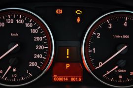 2011款宝马325i