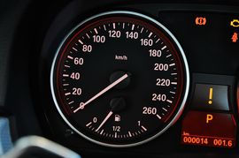 2011款宝马325i