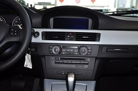 2011款宝马325i