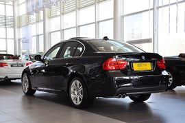 2011款宝马325i