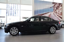 2011款宝马325i