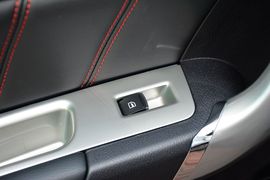 2017款哈弗H6蓝标运动版1.5T自动两驱豪华型