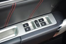 2017款哈弗H6蓝标运动版1.5T自动两驱豪华型