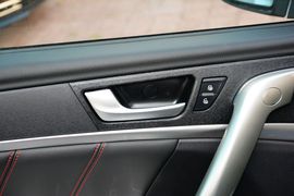 2017款哈弗H6蓝标运动版1.5T自动两驱豪华型