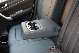 2017款哈弗H6蓝标运动版1.5T自动两驱豪华型