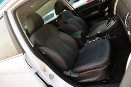 2017款哈弗H6蓝标运动版1.5T自动两驱豪华型