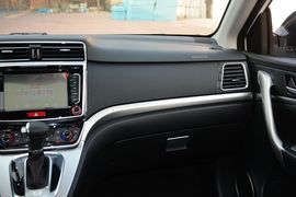 2017款哈弗H6蓝标运动版1.5T自动两驱豪华型