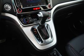 2017款哈弗H6蓝标运动版1.5T自动两驱豪华型