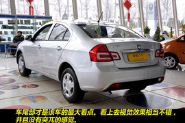 2011款长安CX30三厢