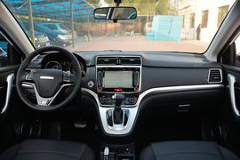 2017款哈弗H6蓝标运动版1.5T自动两驱豪华型