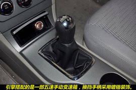 2011款长安CX30三厢