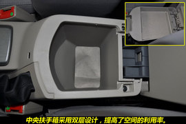 2011款长安CX30三厢