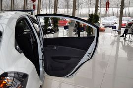 2009款长安悦翔两厢