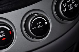 2009款长安悦翔两厢