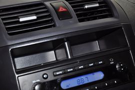 2009款长安悦翔两厢