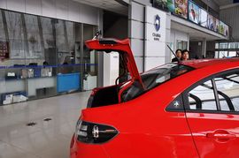 2009款长安悦翔三厢