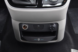 2016款江淮瑞风M4