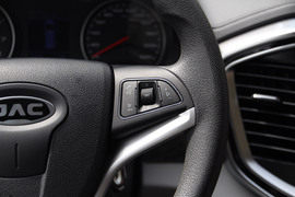 2016款江淮瑞风M4