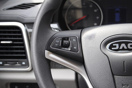 2016款江淮瑞风M4