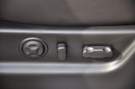 2011款凯迪拉克凯雷德Hybrid