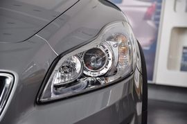 2011款沃尔沃C30